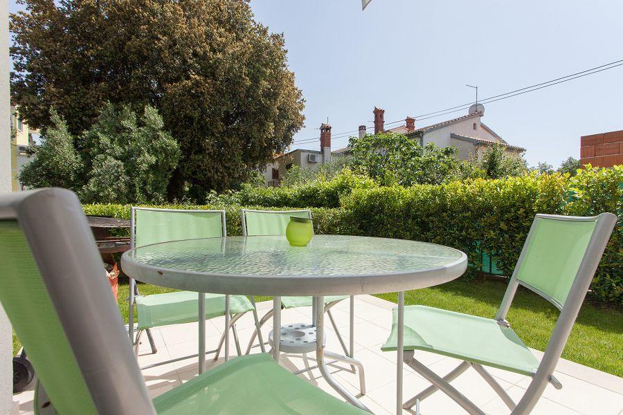 Kuvi Apartments 로비니 외부 사진