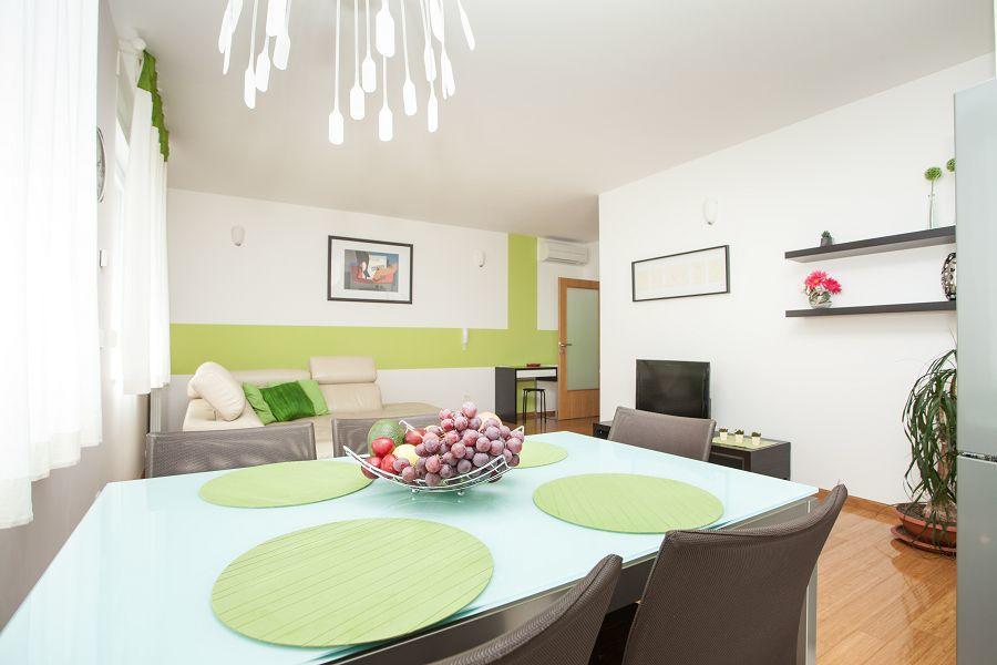 Kuvi Apartments 로비니 외부 사진